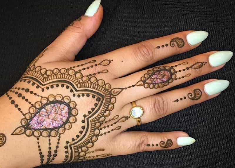 تصویر 4 از حنا هندی رنگی اصل با ترکیبات طبیعی و کیفیت بالا